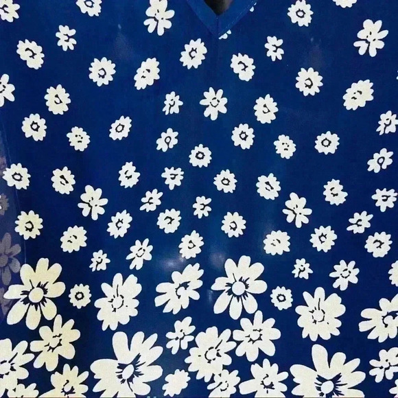 Altar’d State Blue Floral Print Long Sleeve Scoop Neck Blouse Size S - Picture 12 of 14